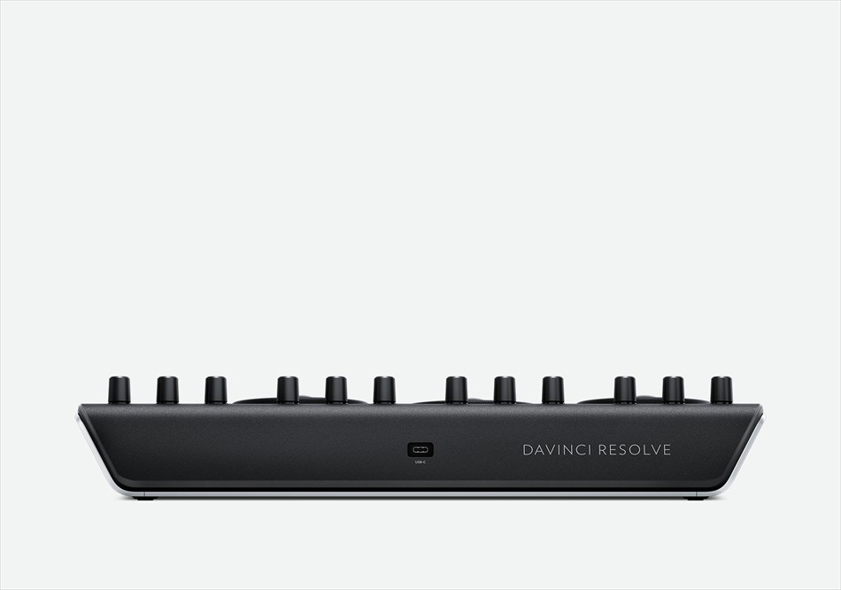 【美品】DaVinci Resolve Micro Panel ／専用ケース付き DaVinci Resolve Micro Panel(DaVinci Resolve Studio同梱) - 業務用